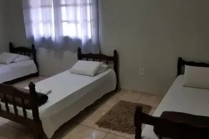 Room 4 of 4