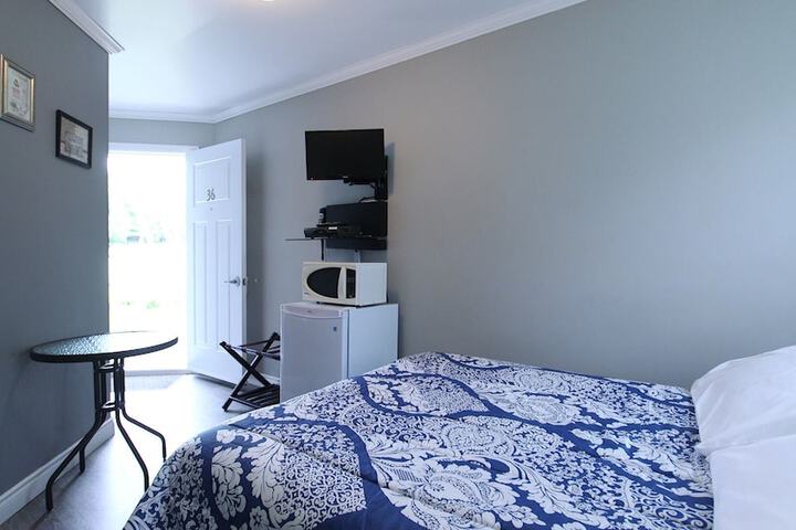 Room 22 of 61