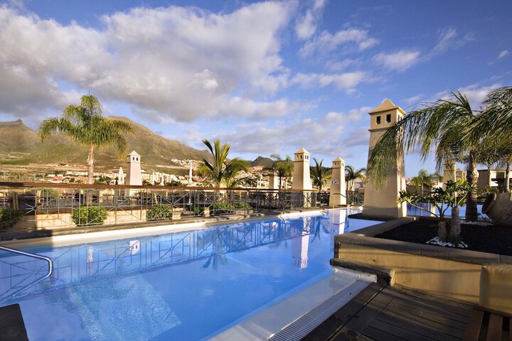 Pools & Facilities