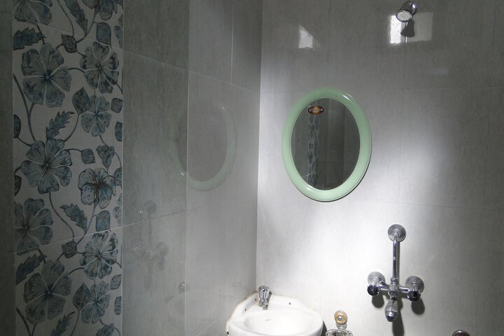 Room 20 of 35