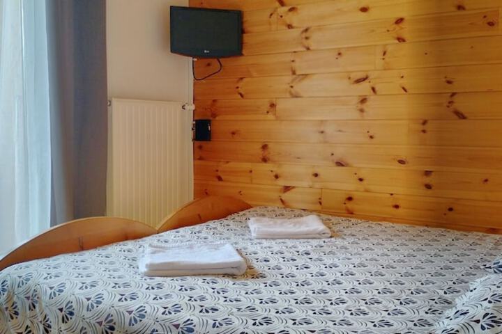 Room 8 of 70
