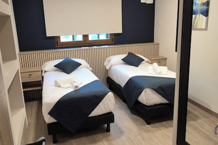 Room 8 of 47