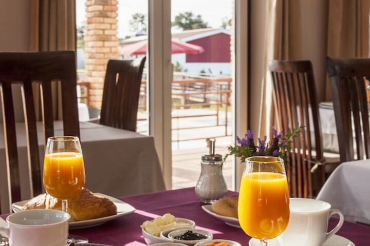 Breakfast/Coffee Service 53 of 61