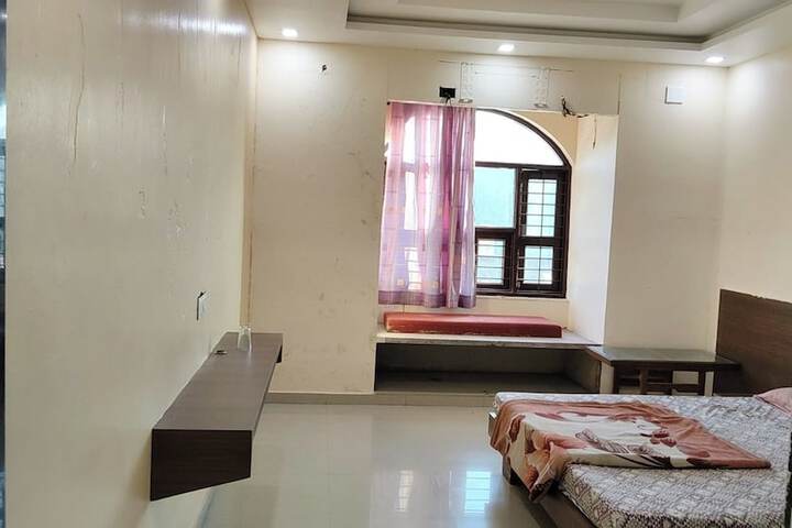 Room 26 of 124