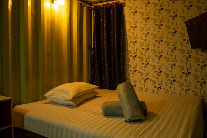 Room 10 of 43