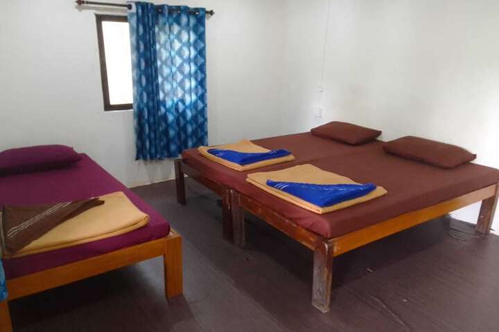Room 17 of 40