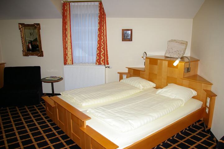 Room 8 of 52
