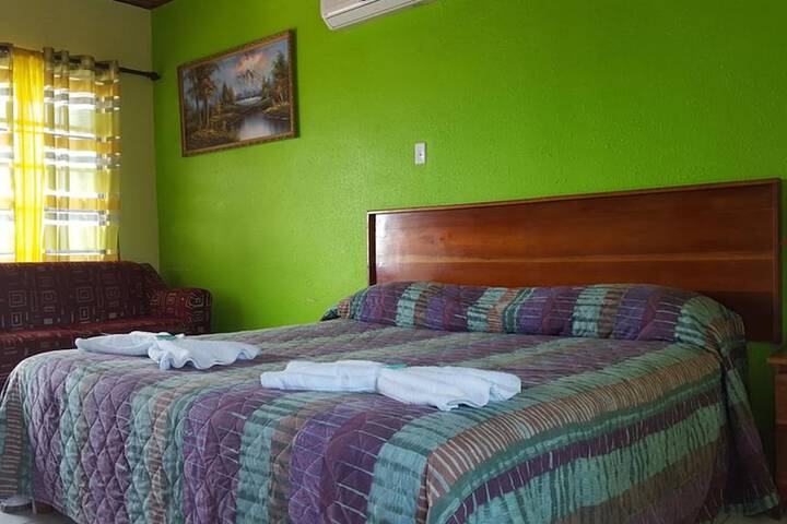 Room 4 of 37