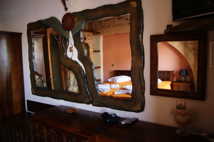 Room 5 of 31