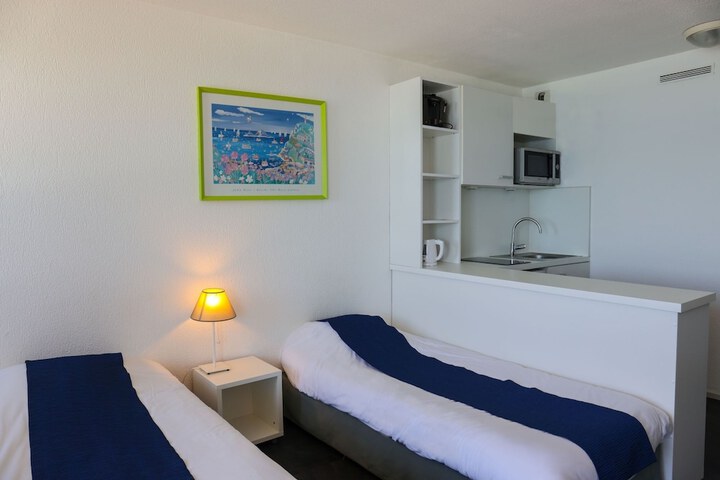 Room 17 of 47