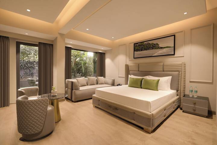 Room 16 of 35