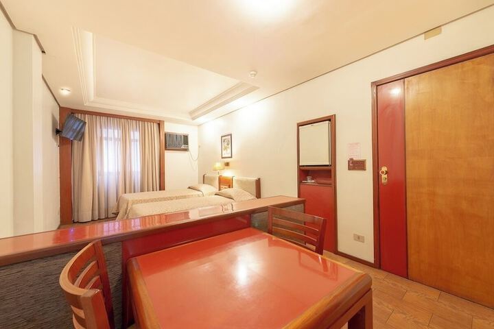 Room 34 of 64