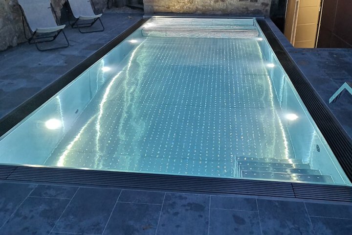 Pool Hotel
