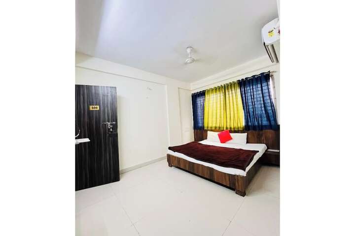 Room 8 of 41