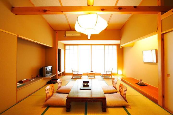 Room 7 of 69