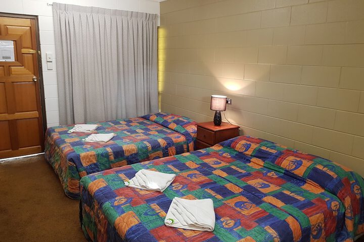Room 6 of 30