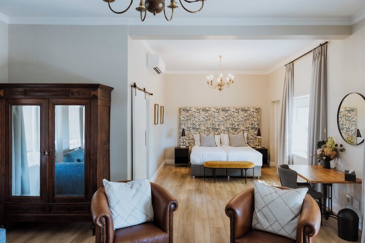 Room 16 of 36