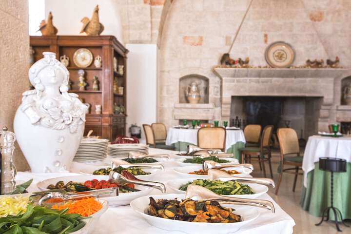 Dining 69 of 87