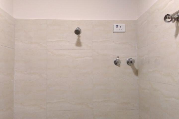 Room 22 of 25