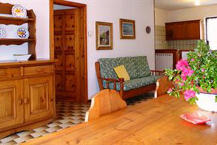 Room 26 of 33