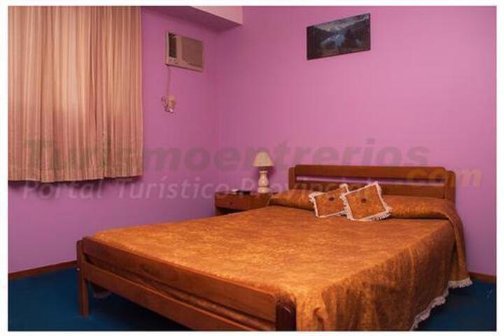 Room 10 of 18