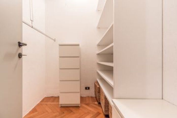 Room 26 of 35
