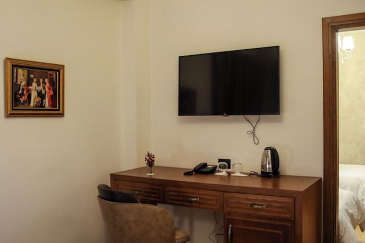 Room 23 of 44