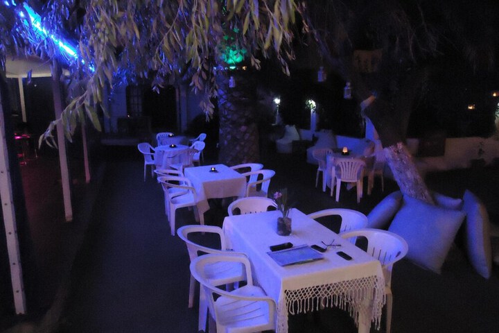 Dining 13 of 54