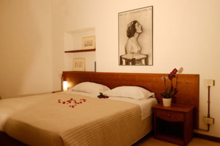 Room 14 of 38