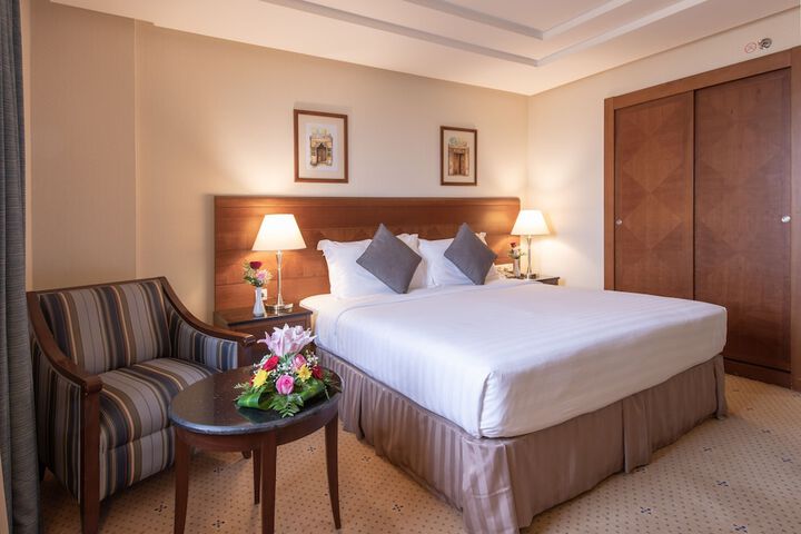 Room 28 of 119