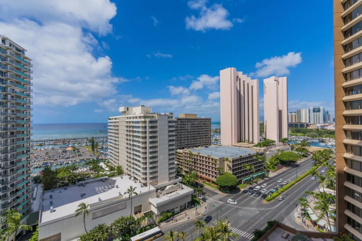 Execustay at Discovery Bay in Honolulu, HI