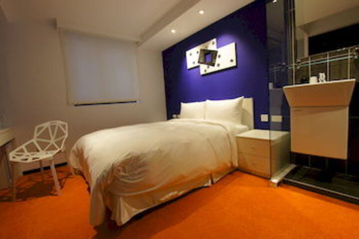 Room 56 of 65