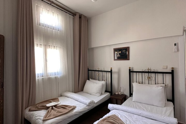 Room 46 of 74