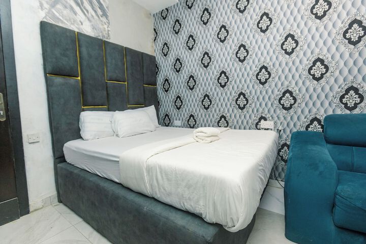 Room 7 of 15