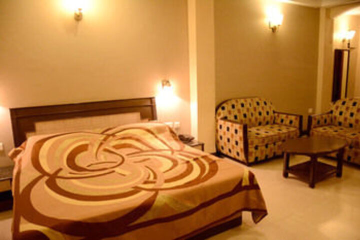 Room 19 of 39