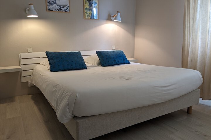 Room 9 of 50