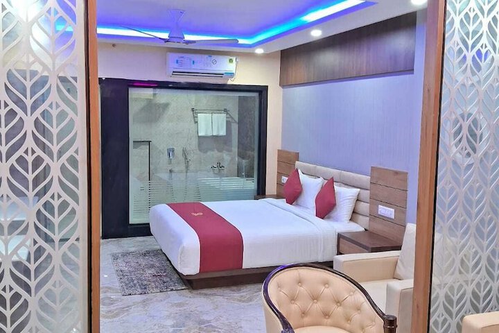Room 6 of 43