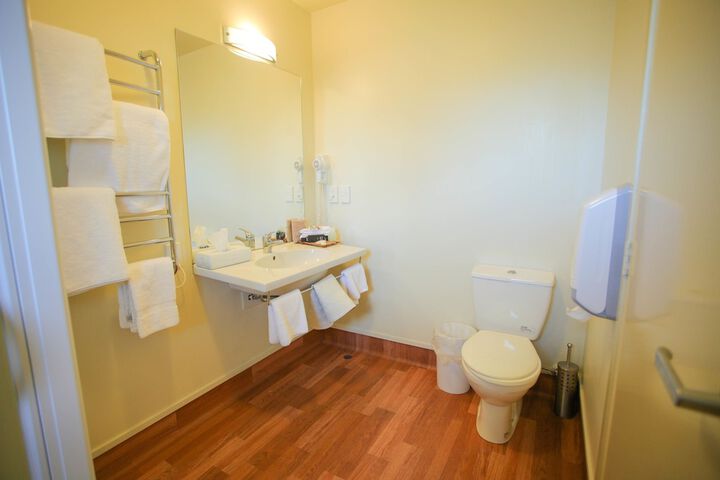 Room 44 of 60