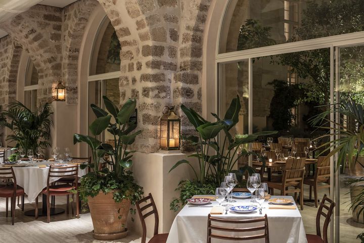 Dining 62 of 68