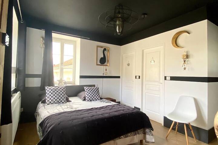 Room 10 of 52