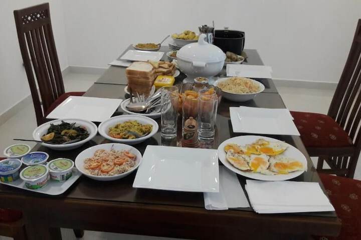 Dining 36 of 55