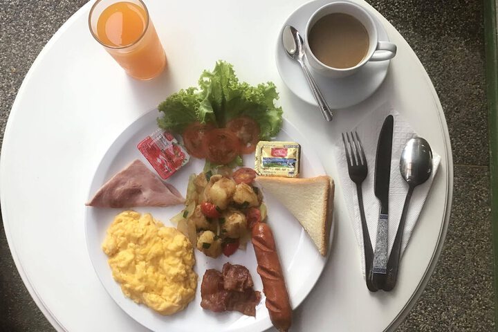 Breakfast/Coffee Service 19 of 34