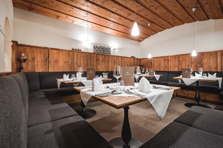 Dining 93 of 116