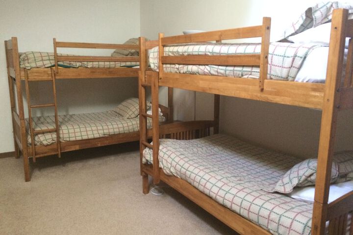 Room 5 of 40