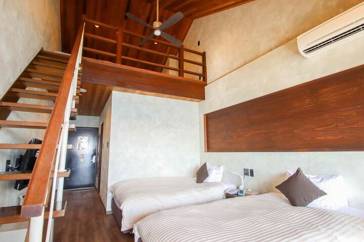 Room 4 of 45