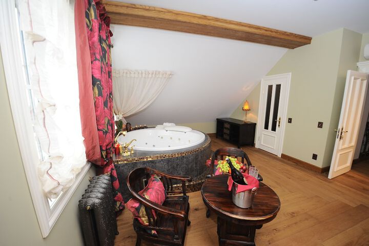 Room 7 of 54