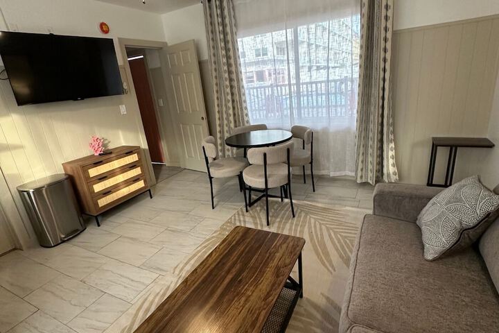 Room 16 of 23