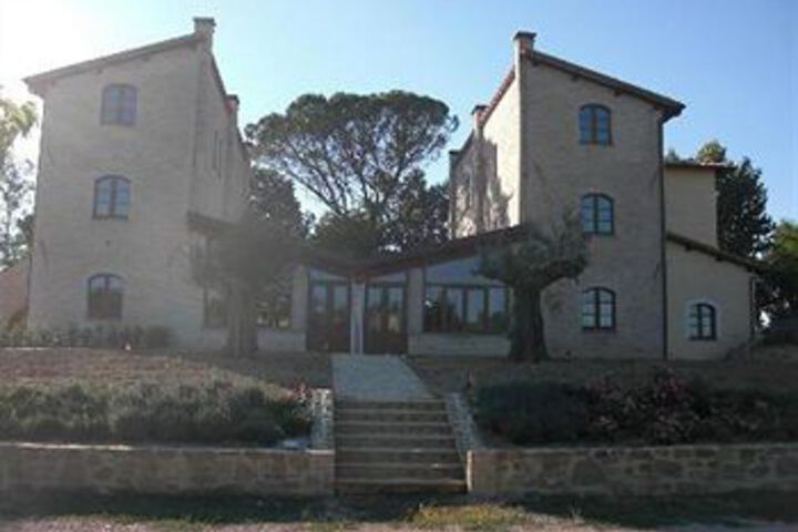 Hotel 8 of 50