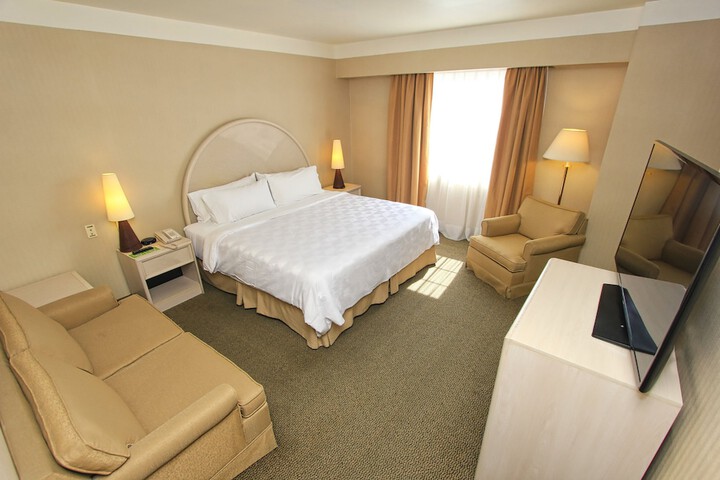 Room 32 of 106