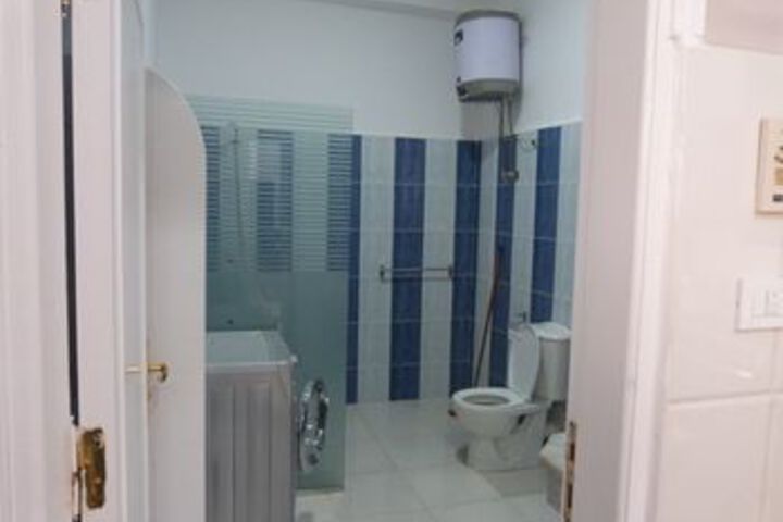 Room 3 of 48